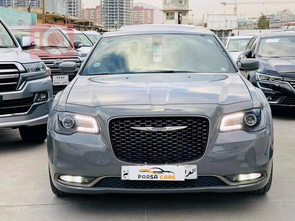 کرایسلەر 300